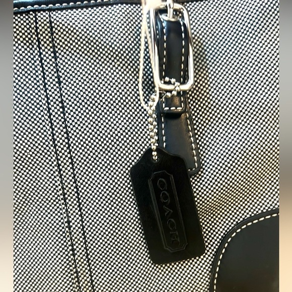Coach, Small Checkered Hand Bag/Tote in Black & Cream,Iconic, Timeless, Classic - Picture 2 of 8